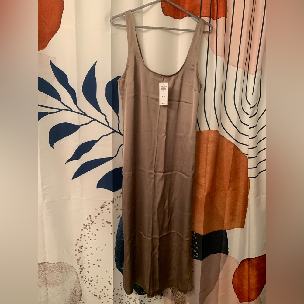 Brand new silk Abercrombie and Fitch midi dress